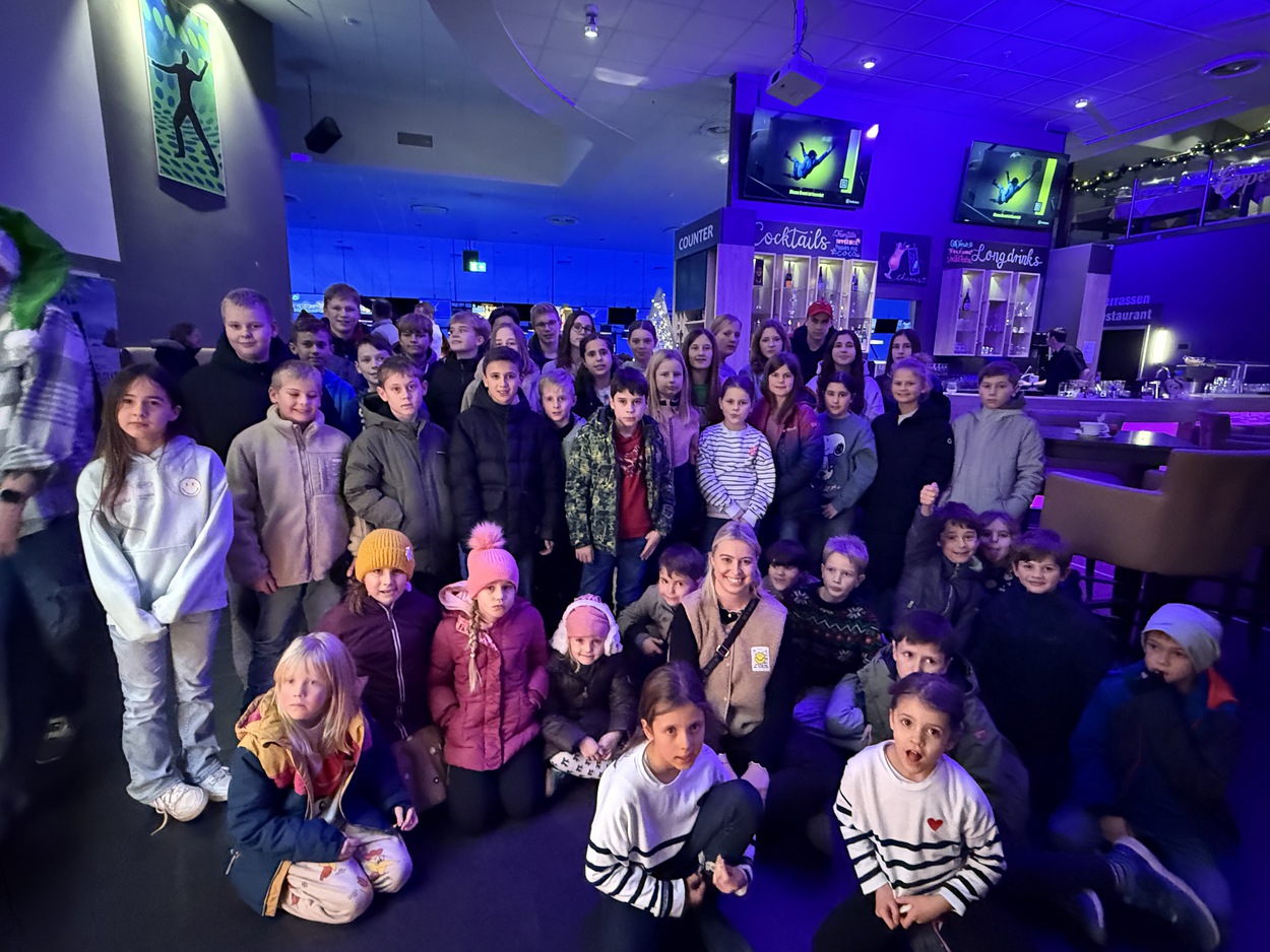 Weihnachtsfeier der Jugend auf der Bowlingbahn